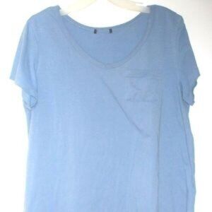 Avon Signature baby blue tshirt in L
